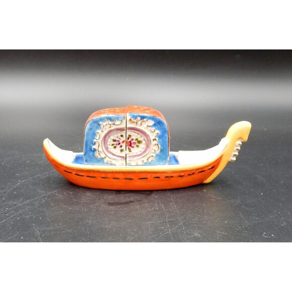 Meiko Porcelain Gondola Boat Salt & Pepper Shakers Hand-Painted Occupied Japan - Picture 3 of 11